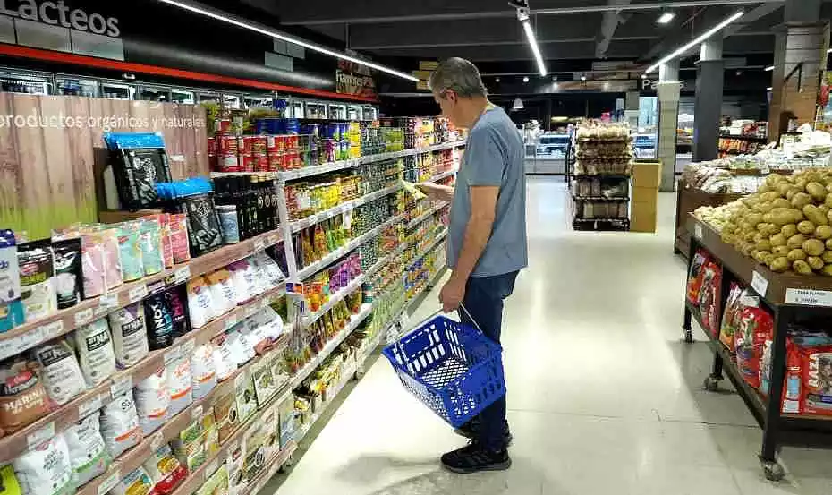 Almaceneros sin mercadería