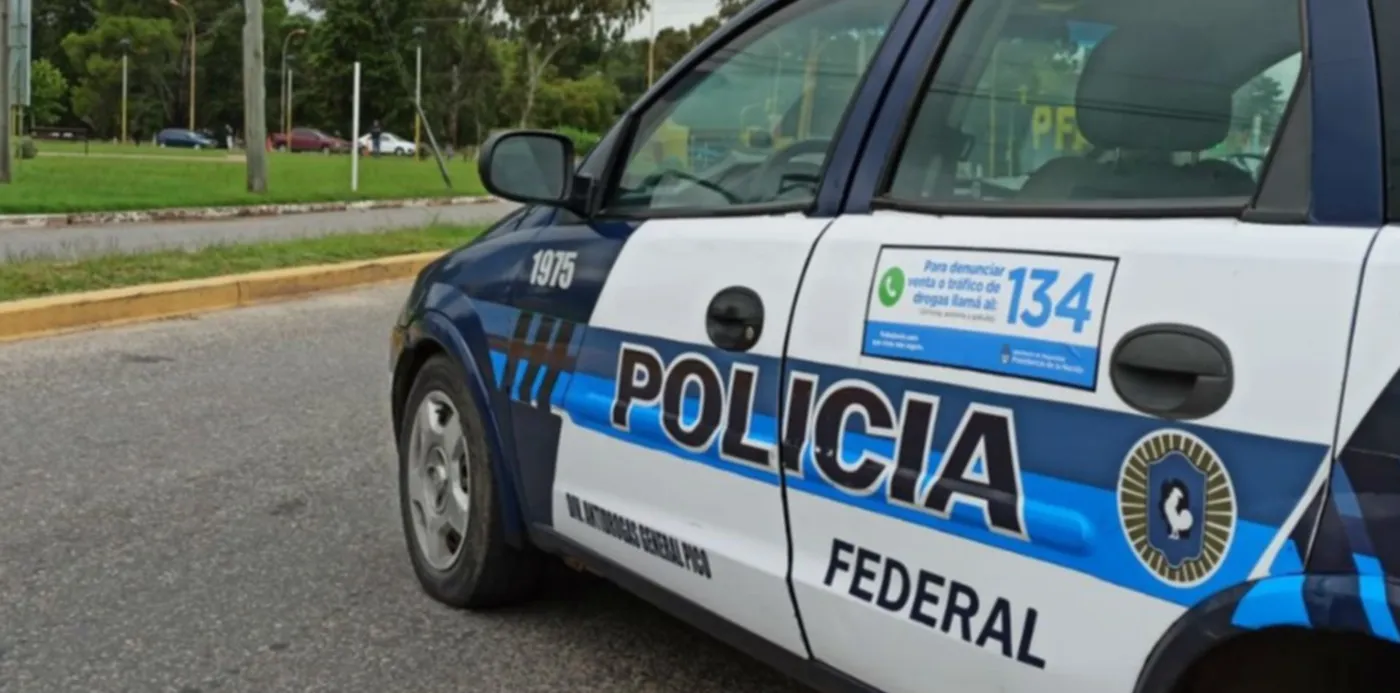 Móvil policía federal argentian