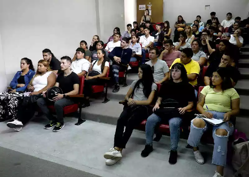 Charla ingresantes para Policía