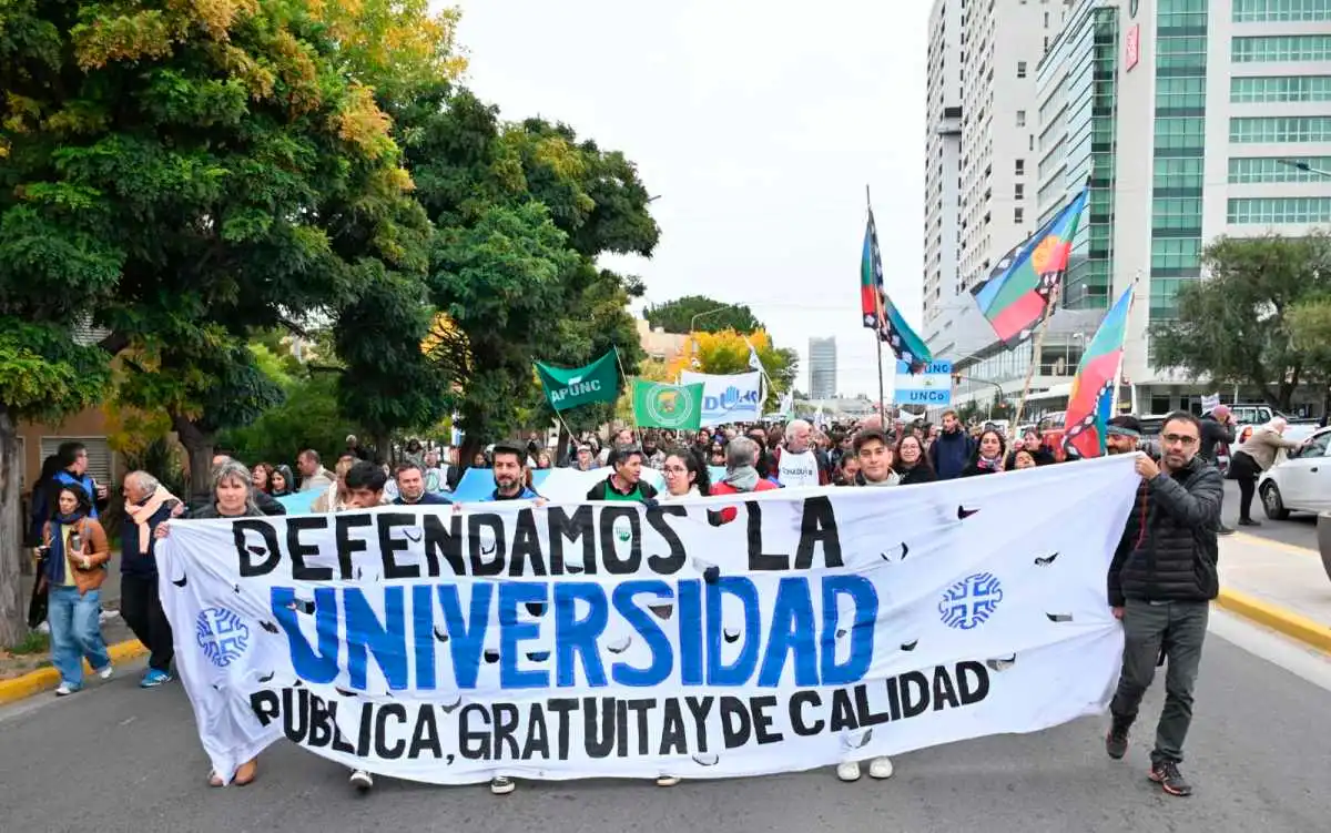 Banderazo docentes universidad