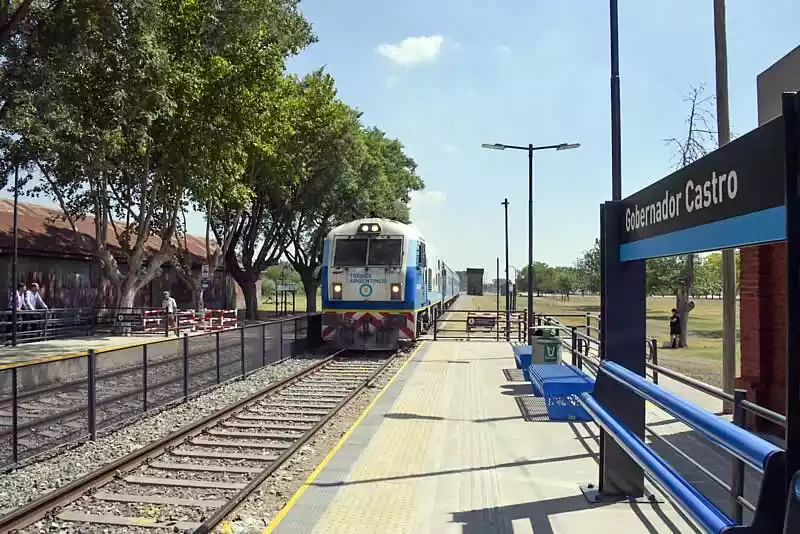 Trenes en emergencia ferroviaria