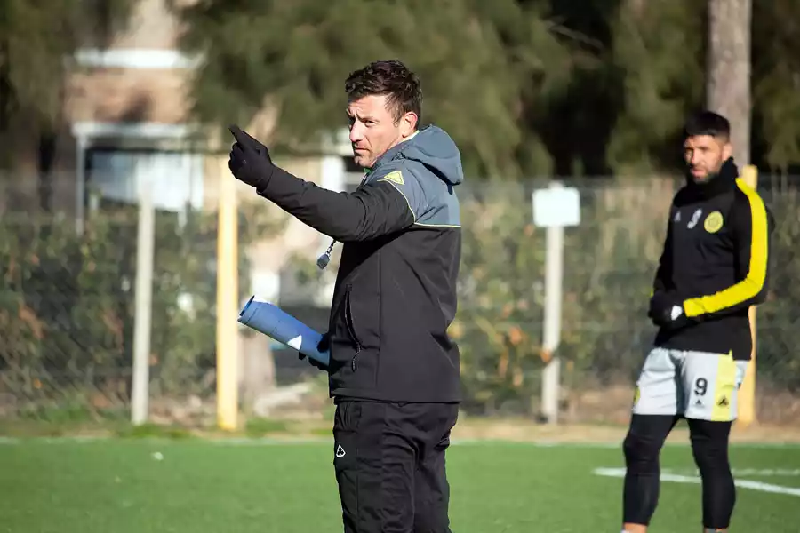 Con Técnico nuevo: Flandria quiere volver al triunfo contra Laferrere