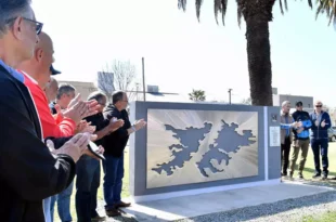 Monumento a Malvinas Jáuregui