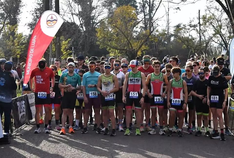 Carrera de la Familia en Carlos Keen