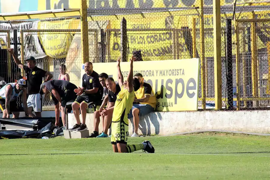 El Canario lo empató en el final del partido