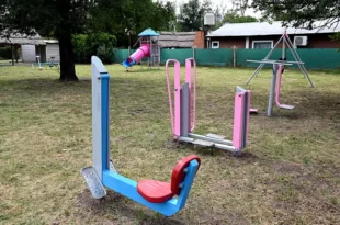 juegos infantiles en la plaza