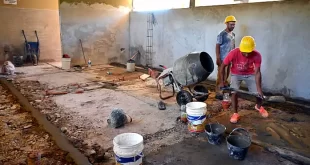 Avanza la Remodelación de los Sanitarios del Polideportivo