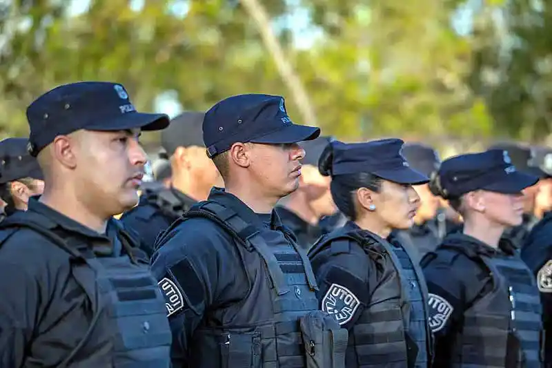 La Policía Bonaerense recibirá un aumento salarial del 7% en dos tramos 1 inscripción para ser parte de la Policía Bonaerense