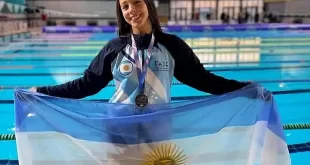 Nadadora Laila Chain en el mundial escolar sub 15