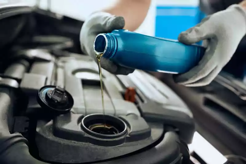 Aceites lubricantes: aliados esenciales del motor
