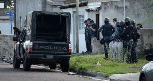 Delincuentes detenidos tras dos allanamientos