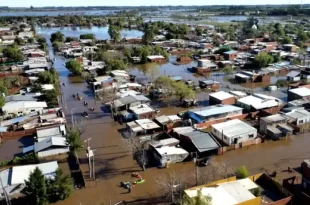 La UNLu recibe artículos de limpieza para los afectados por la inundación en Campana