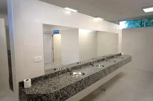 Se inauguraron los sanitarios del Polideportivo Municipal 1