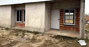 Provincia impulsa la finalización de 900 viviendas abandonadas