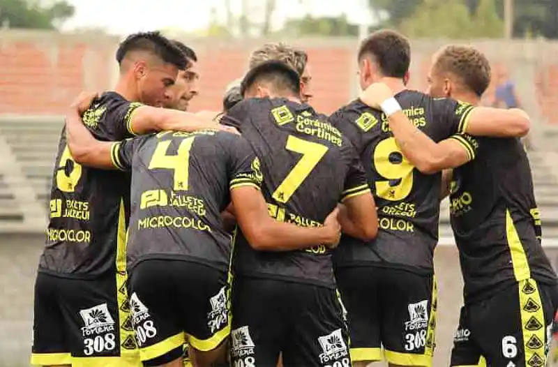 Flandria busca el reducido del campeonato