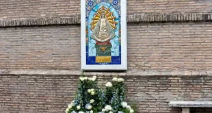 Emotiva entronización de la Virgen de Luján en el Vaticano