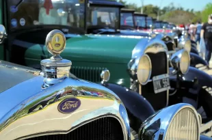 Día Mundial del Vehículo Clásico con desfiles y exposiciones