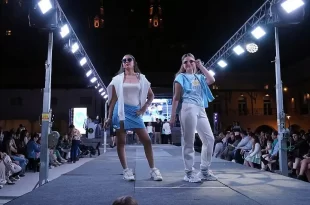 Un desfile solidario que unió moda, comercio local y compromiso comunitario