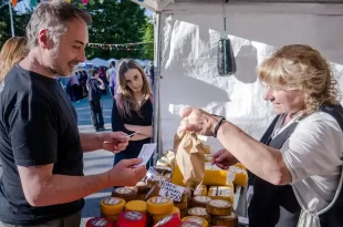 1,3 millones de turistas que impulsaron la temporada
