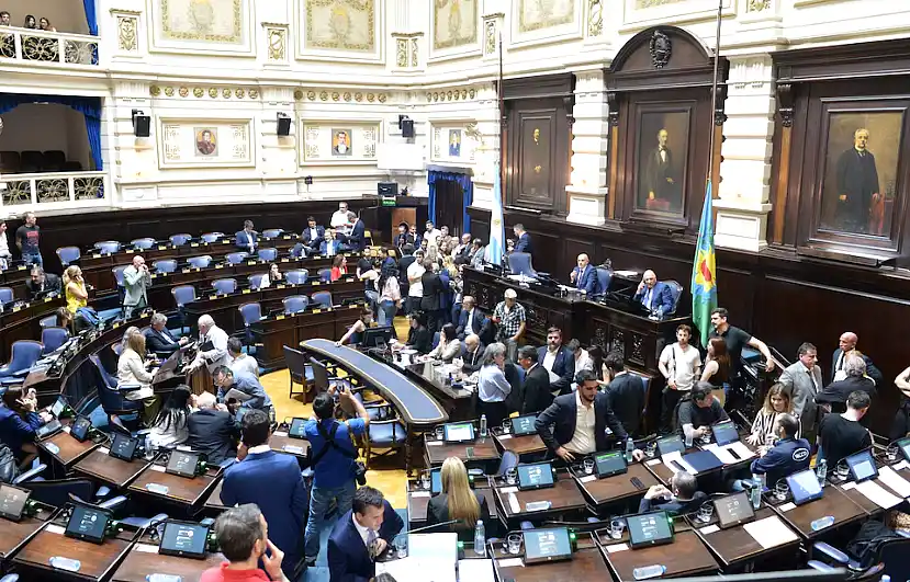 La Libertad Avanza explora una reforma profunda de la Constitución bonaerense 2 La Libertad Avanza explora una reforma profunda de la Constitución bonaerense