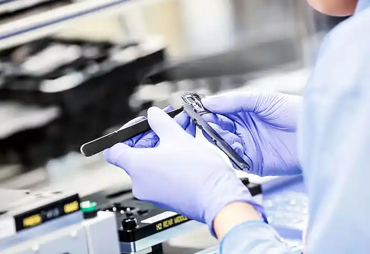 Celulares: eliminan aranceles de importación y anticipan bajas de precios 1 celulares fabricación