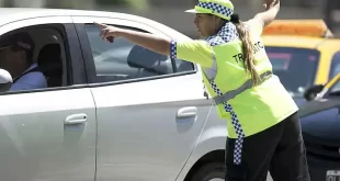 Manejar sin la chapa patente