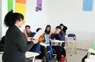 unificar horas docentes en escuelas
