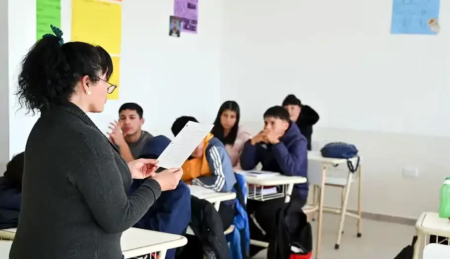unificar horas docentes en escuelas