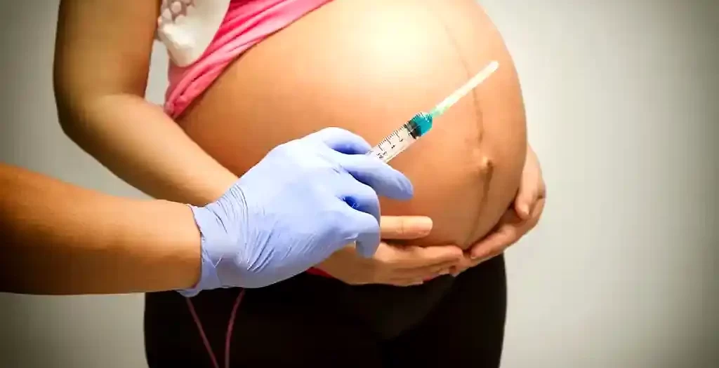 Embarazadas: Refuerzan la vacunación