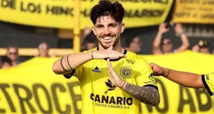 Jugador de Flandria ganó en el Carlos V con camiseta amarilla en estadio