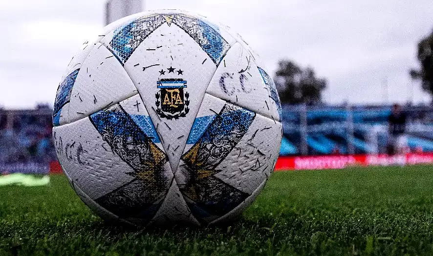 Luján y Flandria salen a la cancha