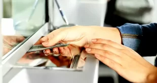 Bancos vuelven al horario habitual