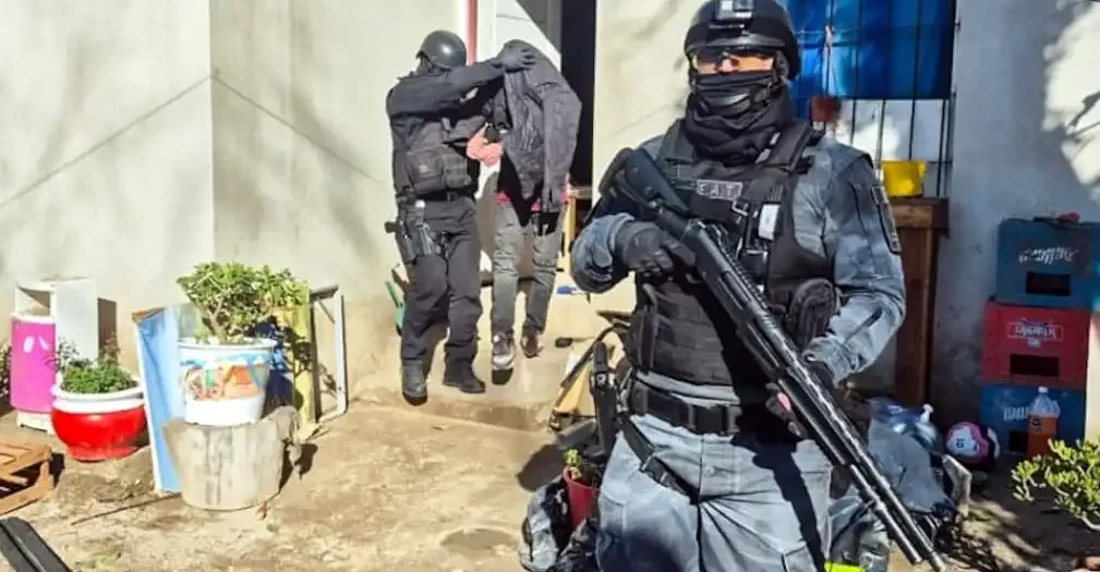 Megaoperativo desarticula banda narco en Luján