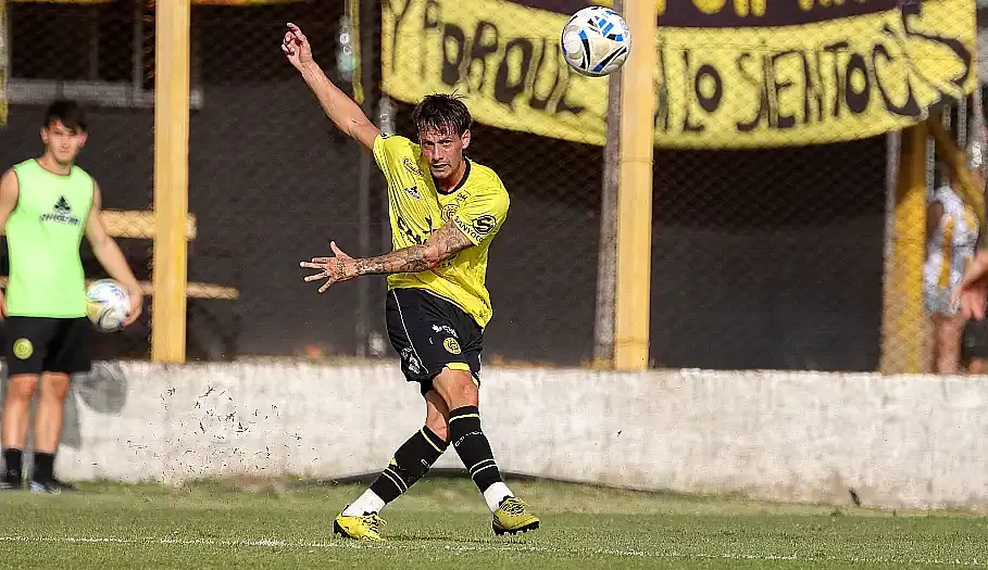 Flandria visita a Argentino de Merlo