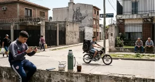 Villerización: consumo, ruido y valores en debate