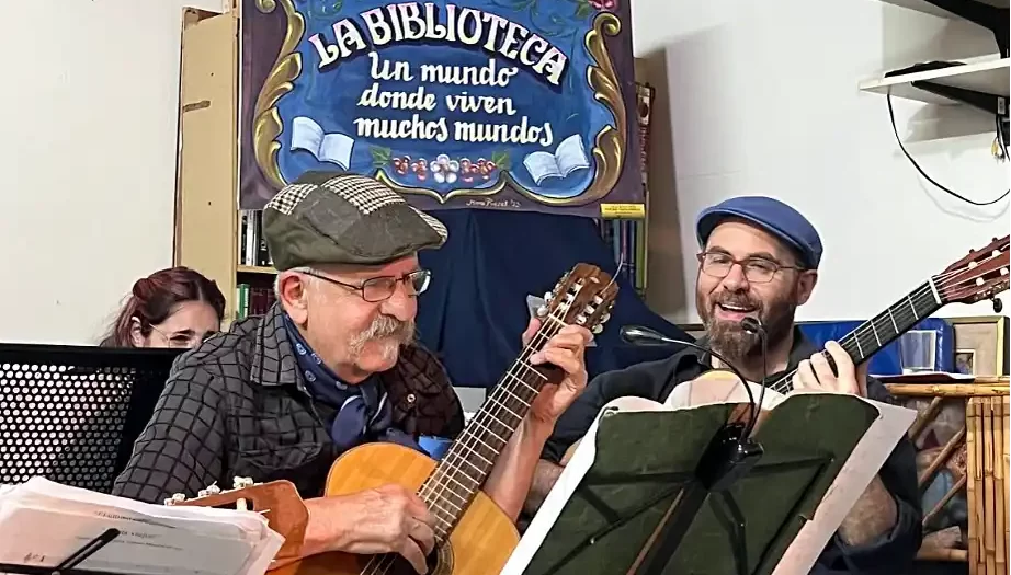 100 años Biblioteca Popular Open Door