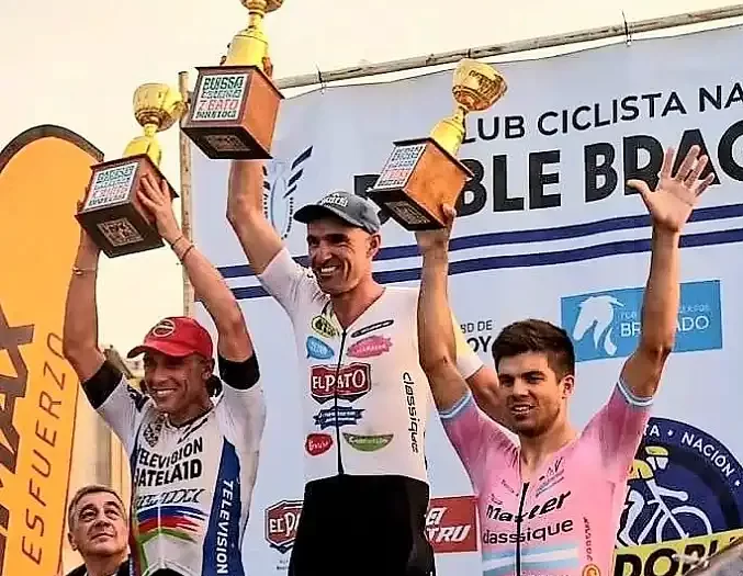 Clavero hizo historia en la Doble Bragado