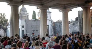 Nueva Caminata en el cementerio: un recorrido histórico por Luján