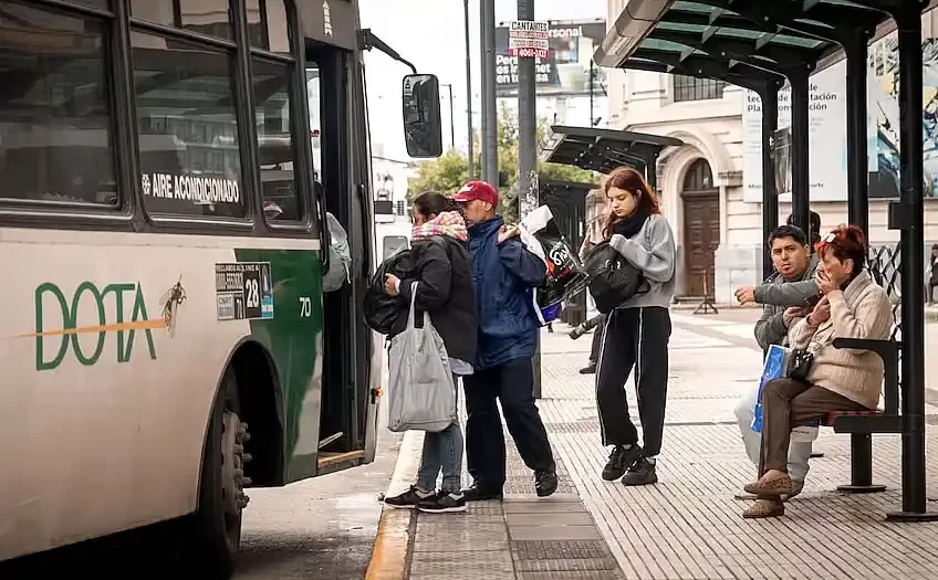 El AMBA enfrenta menos colectivos