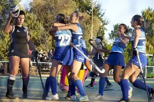 Hockey A vs U. LA PLATA B 8