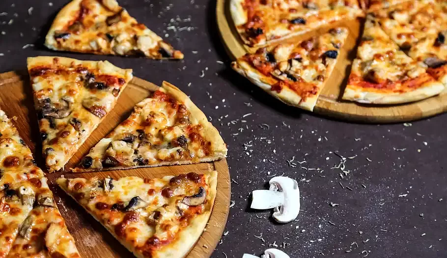 Noche de las Pizzerías