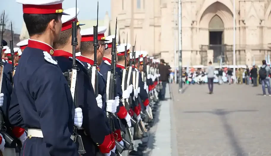 desfile colegio militar 25 de mayo