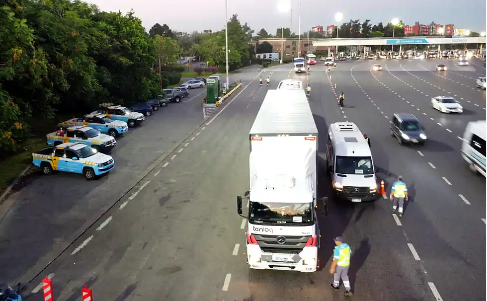 ANSV refuerza controles a camiones y micros en los accesos a Buenos Aires 1 ANSV refuerza controles a camiones
