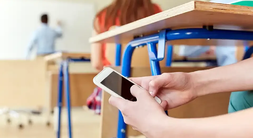 Celulares en colegios secundarios