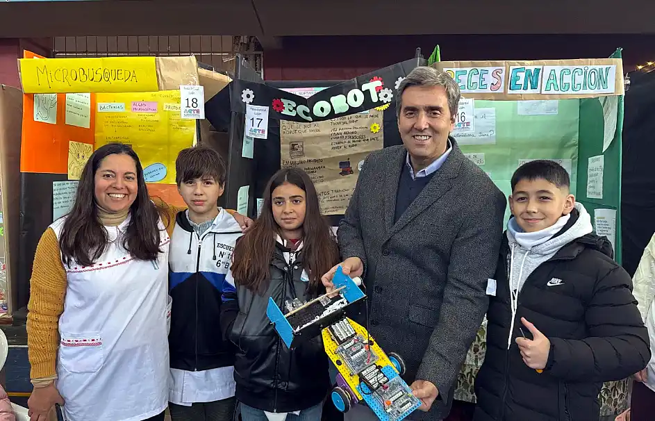 Feria Distrital de Ciencias: estudiantes de Luján presentaron 49 proyectos educativos 1 Feria Distrital de Ciencias