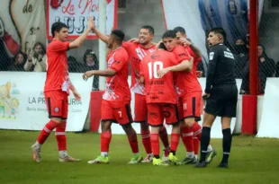 Luján venció a Fénix y quedó solo en la punta