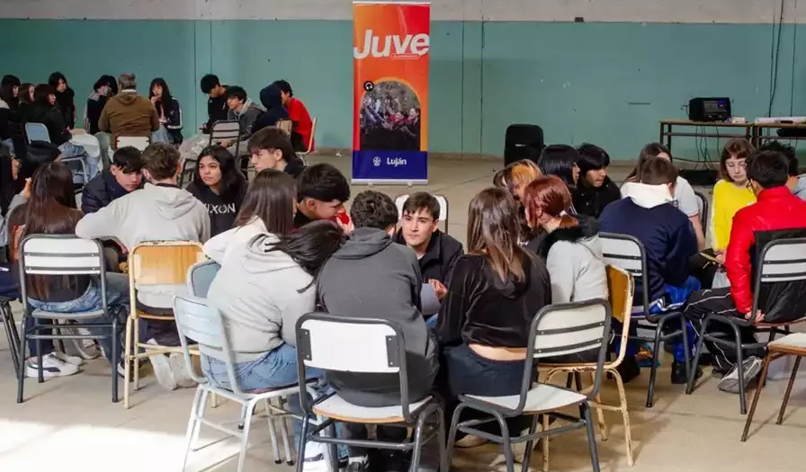 Consumos digitales: talleres para jóvenes llegan a más escuelas de Luján