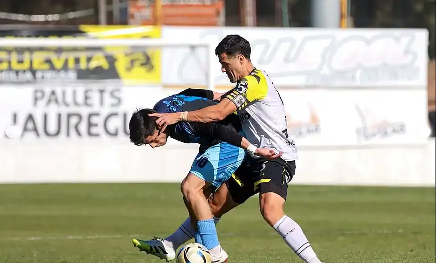 Flandria ganó un duelo clave