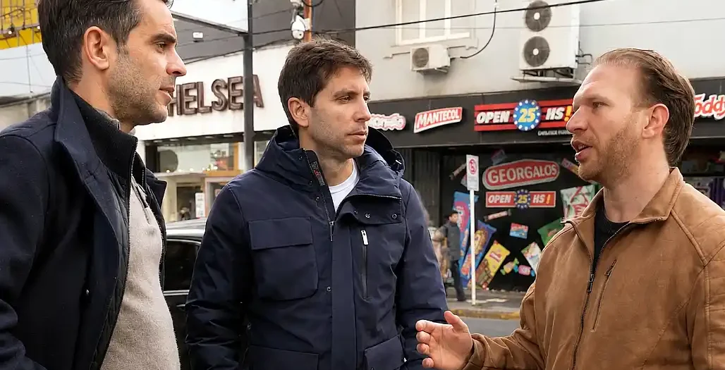 Hechos avanza en Luján y suma presencia con Ignacio Castaños