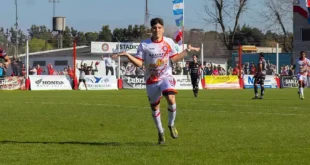 Luján goleó y sigue arriba